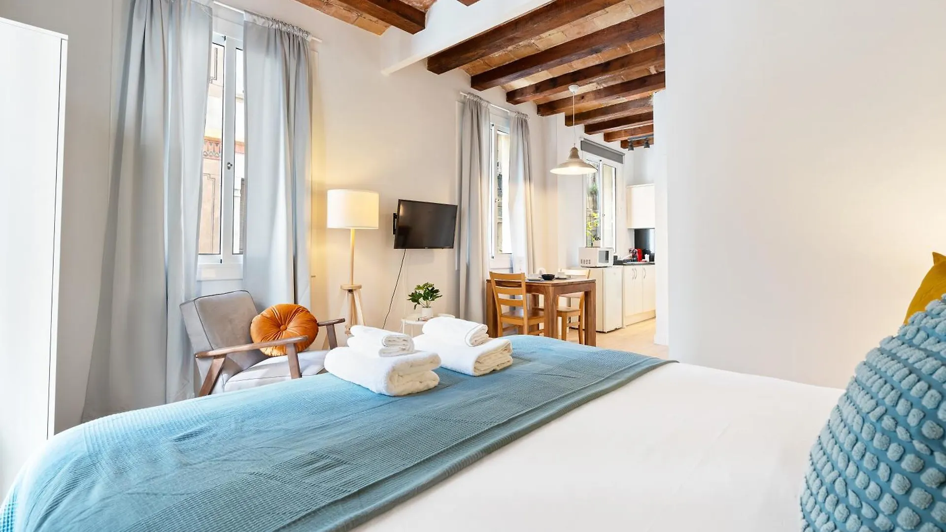Lodging Apartments Beach Studio P1 Barcellona 0*,  Spagna